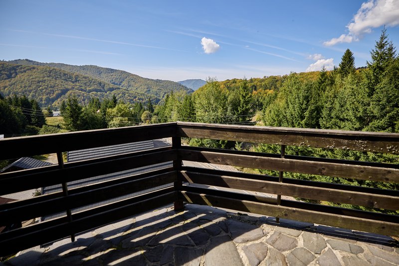 Apartament cu 2 dormitoare — balcon cu vedere la munte