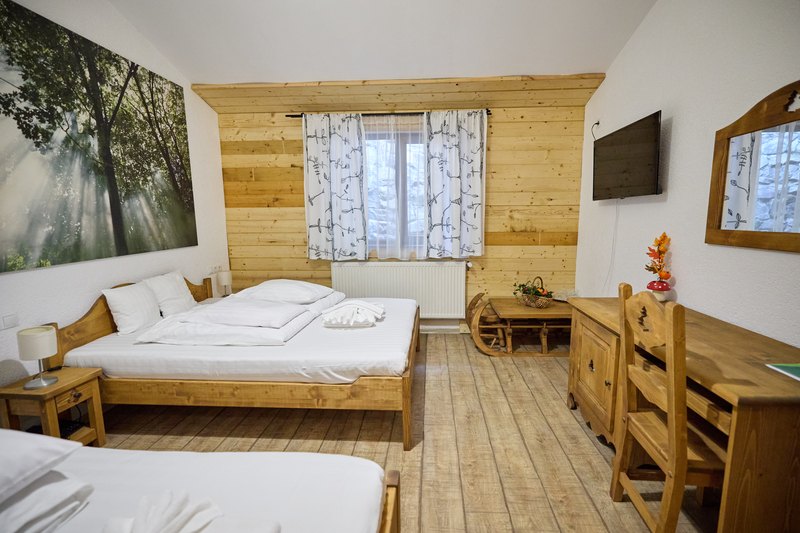 Cameră triplă standard, fără balcon și fără vedere — interior